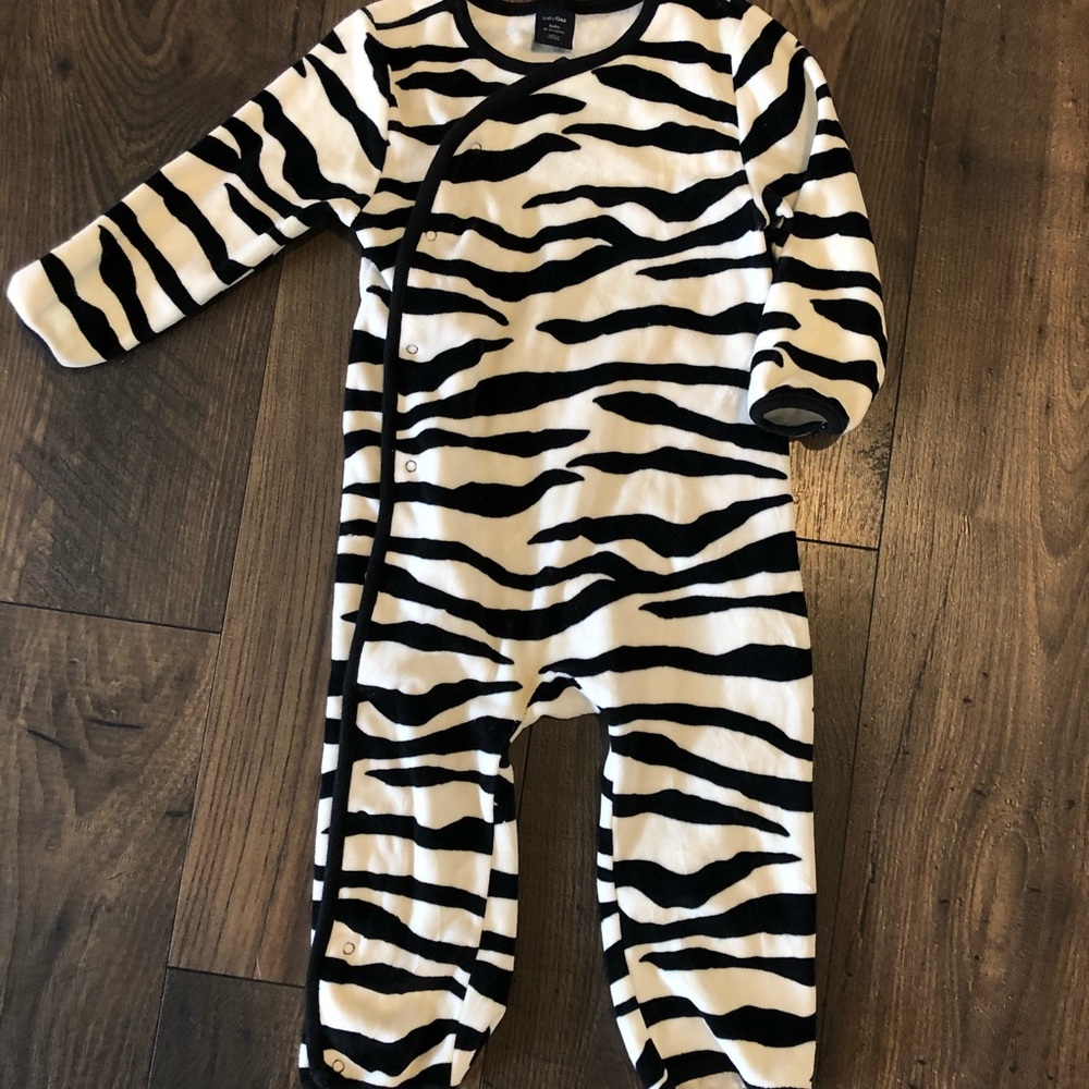 Gap baby zebra jumpsuit